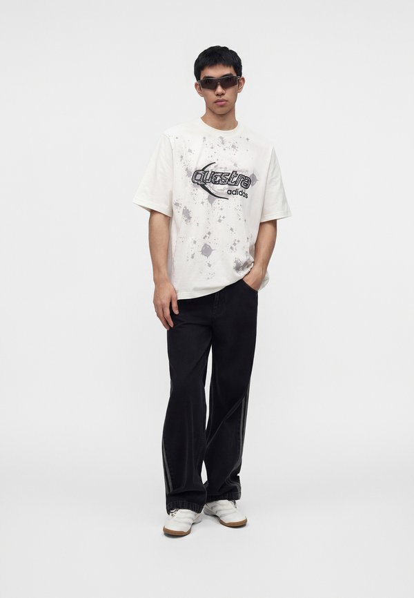 adidas Originals GRAPHIC TEE
