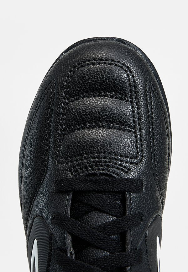 Umbro CLASSICO XIII