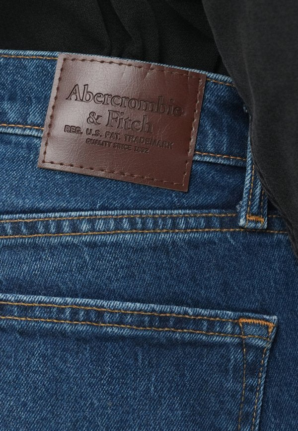 Abercrombie & Fitch STRAIGHT
