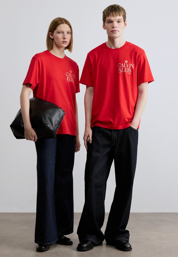 Calvin Klein Jeans 20S ROSES GRAPHIC TEE UNISEX