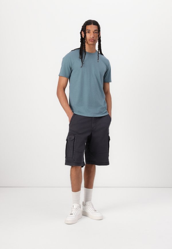 Hollister Co. CLASSIC FIT TEE