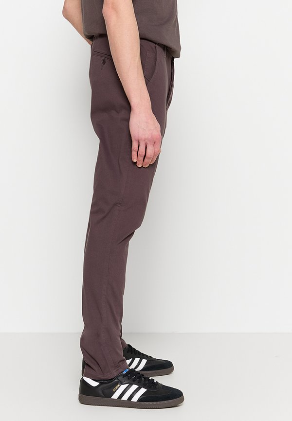 DOCKERS SUPREME