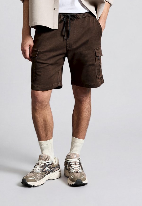Bershka CARGO - SHORTS - Shorts - brown