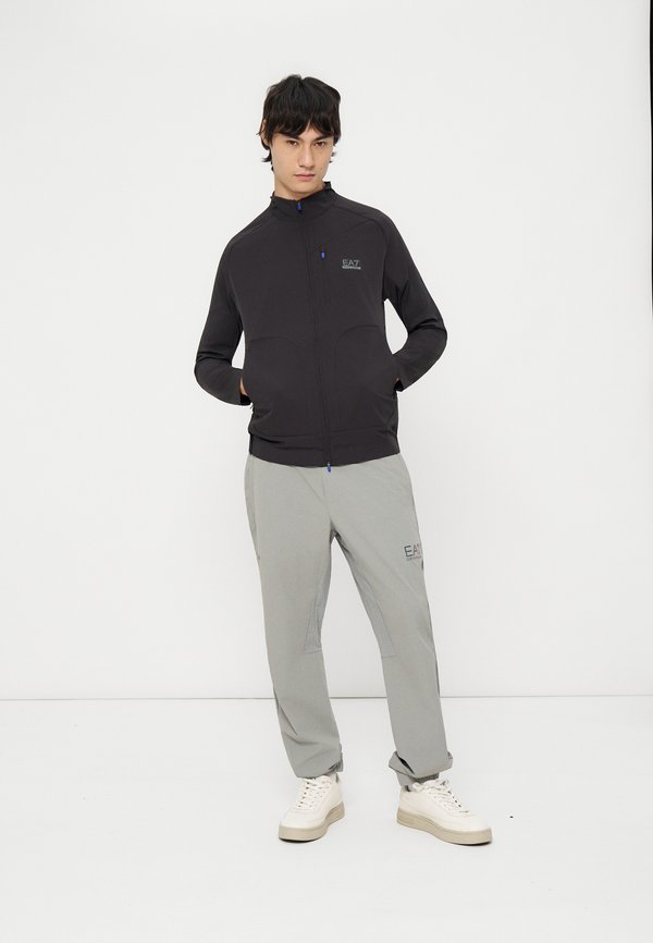 EA7 Emporio Armani
