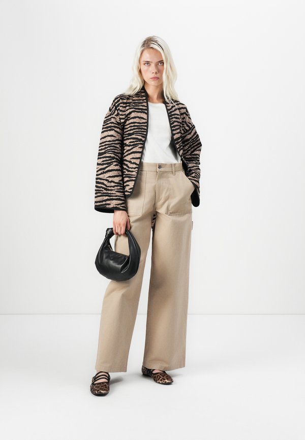 Vero Moda VMJANE REVERSIBLE ZEBRA PRINT