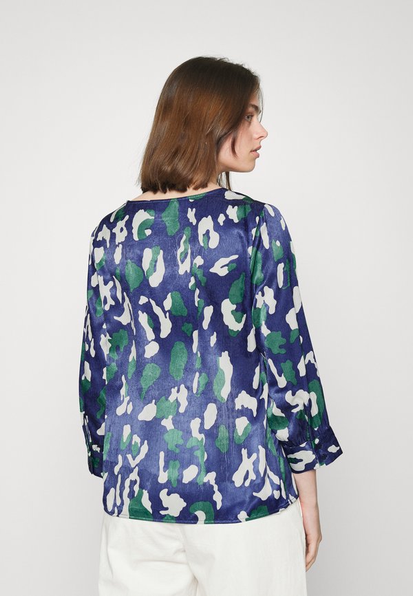 VILA VITONE  VNECK