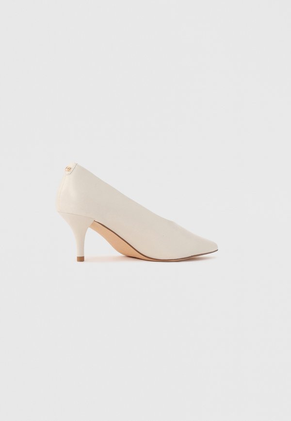 Dune London BREEZES