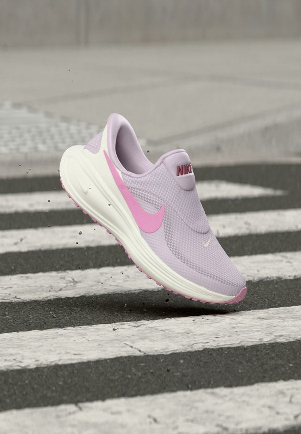 Nike Performance REVOLUTION 8 - Road running shoes - bleached lilac/pink rise/sail/pink smoke