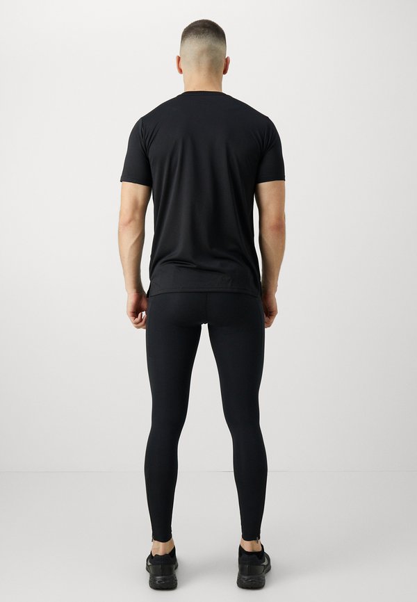 New Balance ATHLETICS RUN
