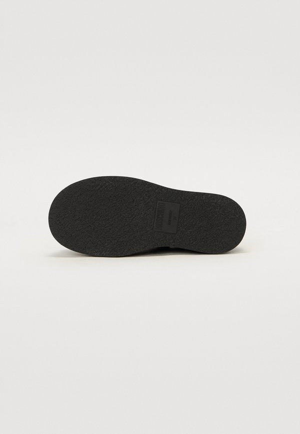 MOSCHINO SCARPA