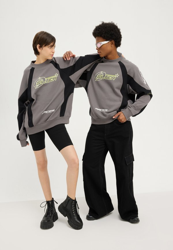 YOURTURN by Zalando SILVER RACER CREW OVERSIZED UNISEX
