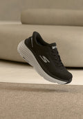 Skechers MAX CUSHIONING ENDEAVOUR - Trainers - black