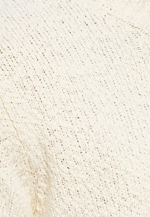 Selected V-neck 100% cotton