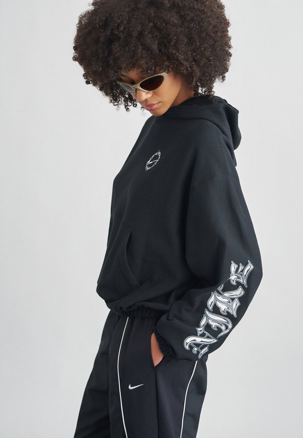 Nike Sportswear STREET