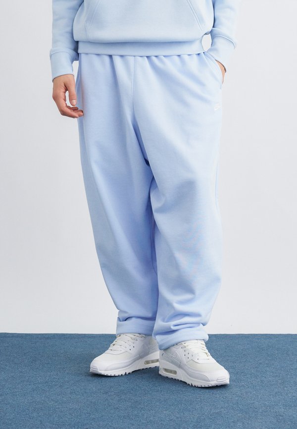 Nike Sportswear CLUB - Tracksuit bottoms - hydrogen blue/white