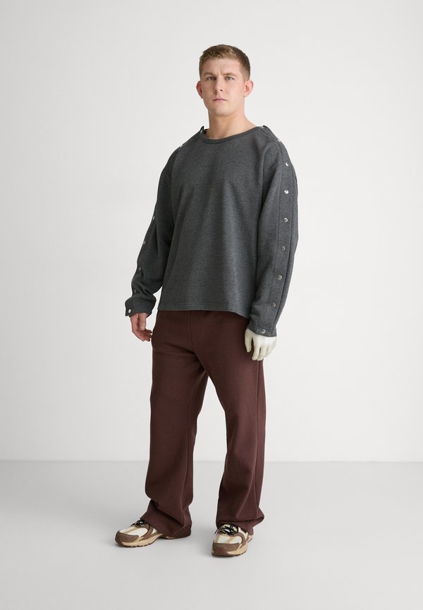 YOURTURN by Zalando ADAPTIVE POPPER SLEEVE UNISEX