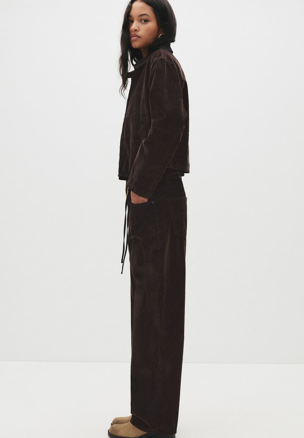 PULL&BEAR MID-WAIST