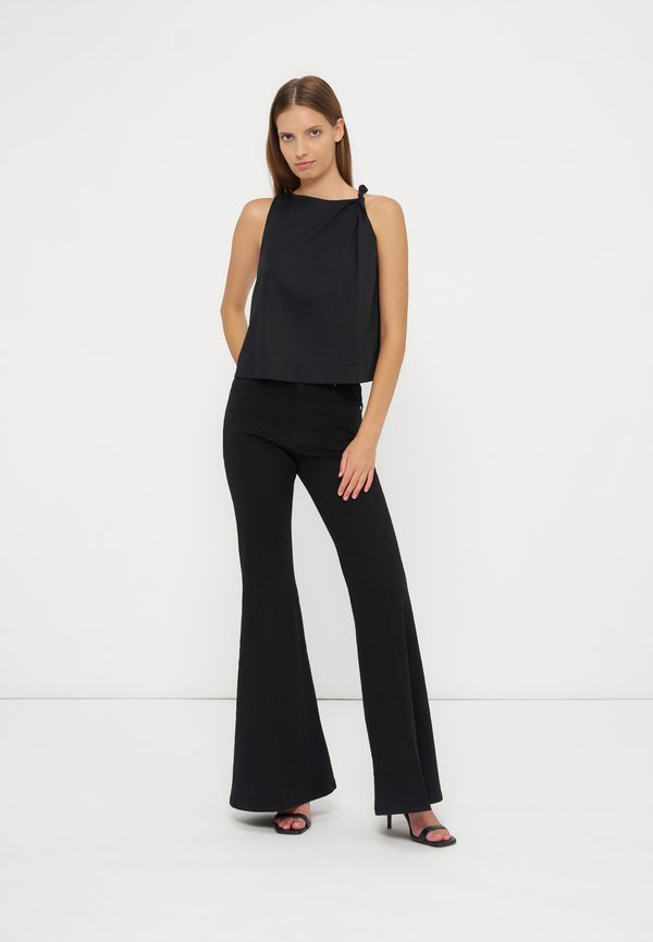 TWINSET CORTO