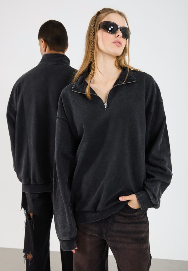 YOURTURN by Zalando RELAXED FIT QUARTER-ZIP SWEATSHIRT
