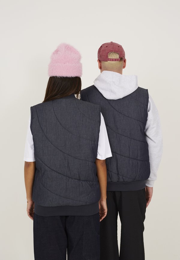 LEGACY STUDIOS UNISEX