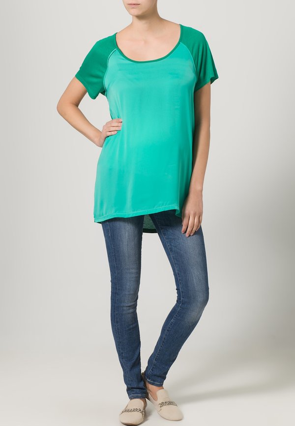 Esprit Maternity