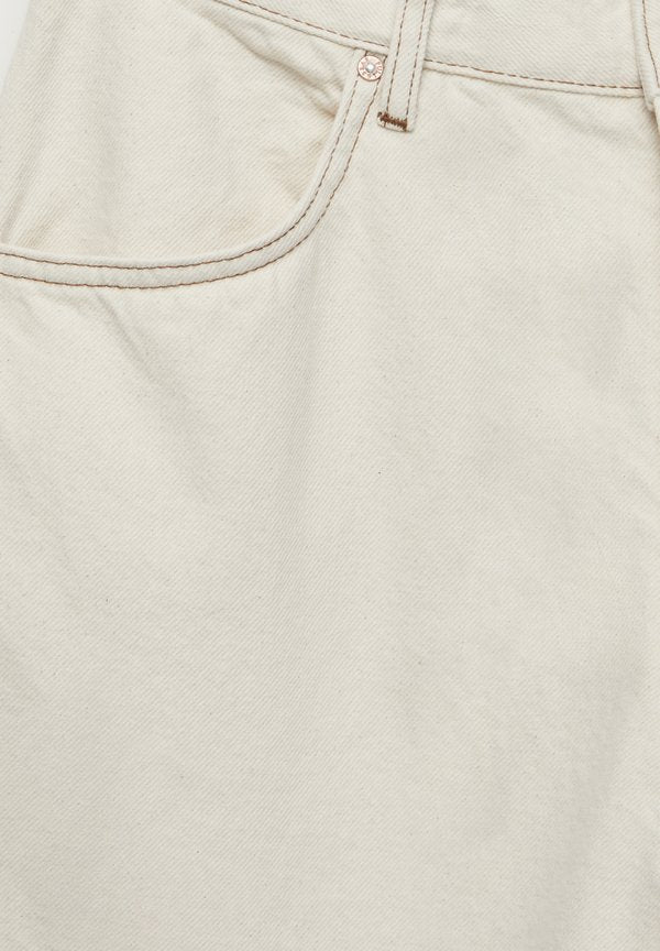 PULL&BEAR SKATER