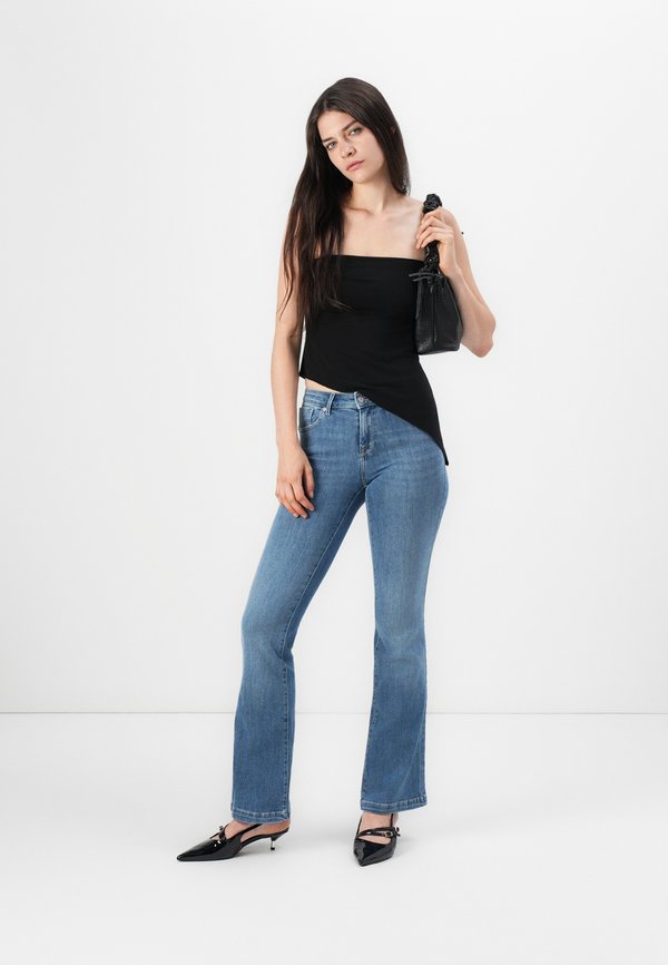 ONLY ONLPOWER Mid waist flared fit