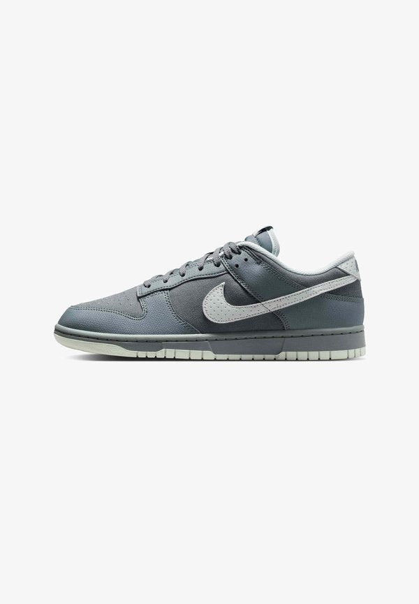 Nike Sportswear NIKE SPORTSWEAR MEN‘S SHOES DUNK LOW RETRO - Trainers - cool grey barely grey