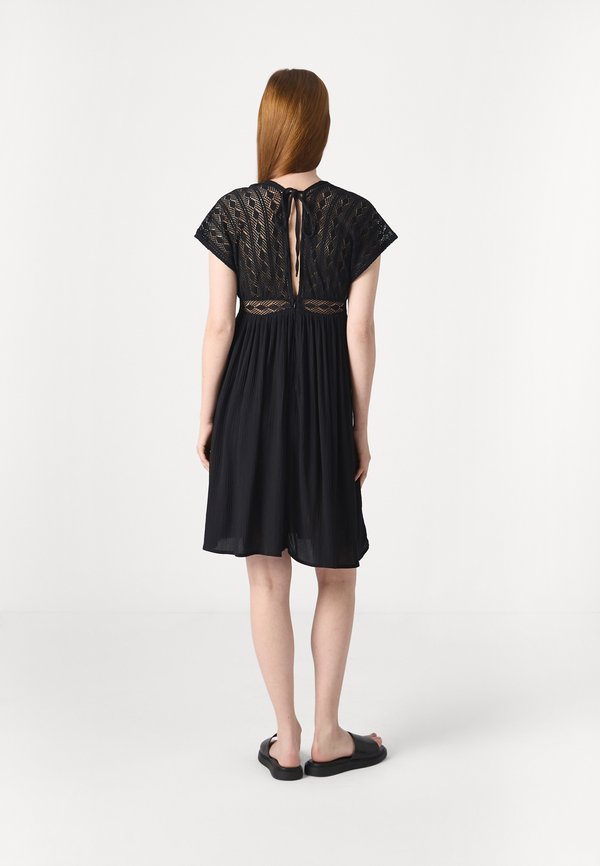 VILA VIAMLINE V-NECK SHORT