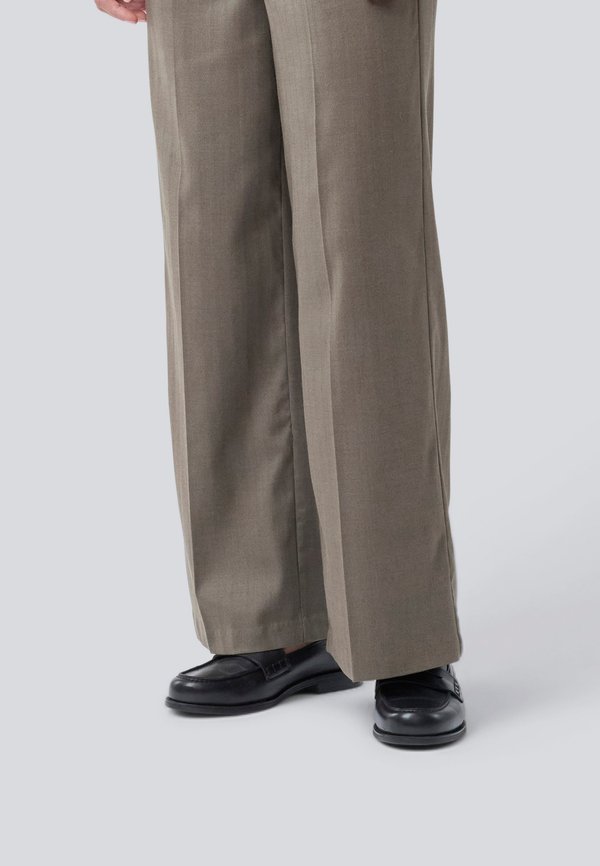 Modström PEDROMD PANTS
