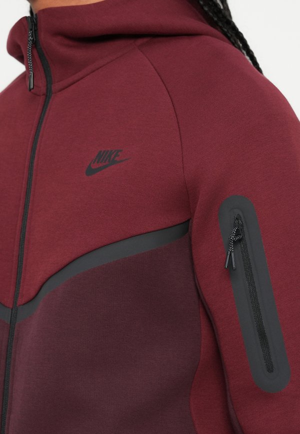 Nike Sportswear