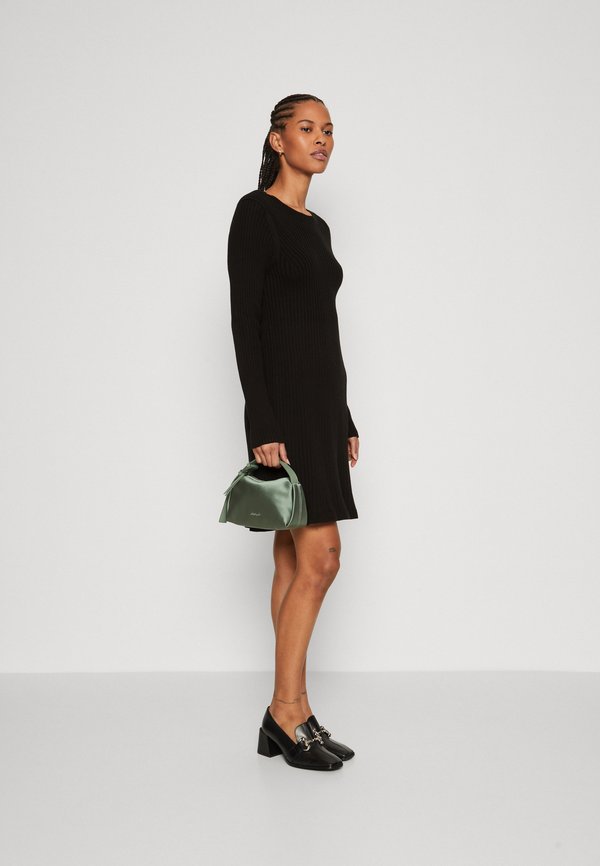 GAP CREW NECK DRESS