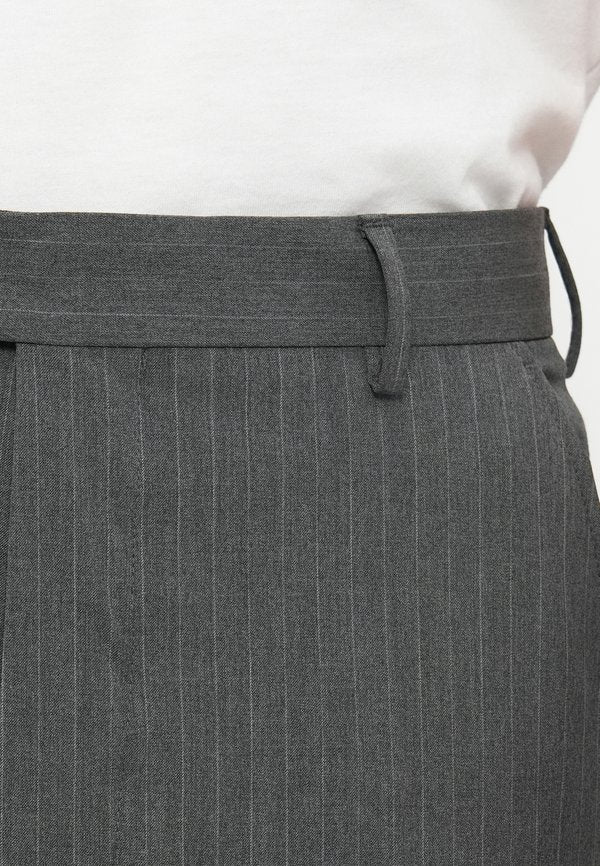 Selected SLHRELAXED LIAM PINSTRIPE