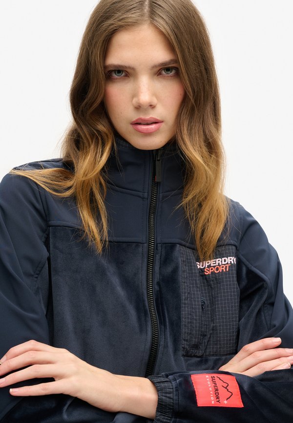 Superdry & Co HYBRID TREKKER