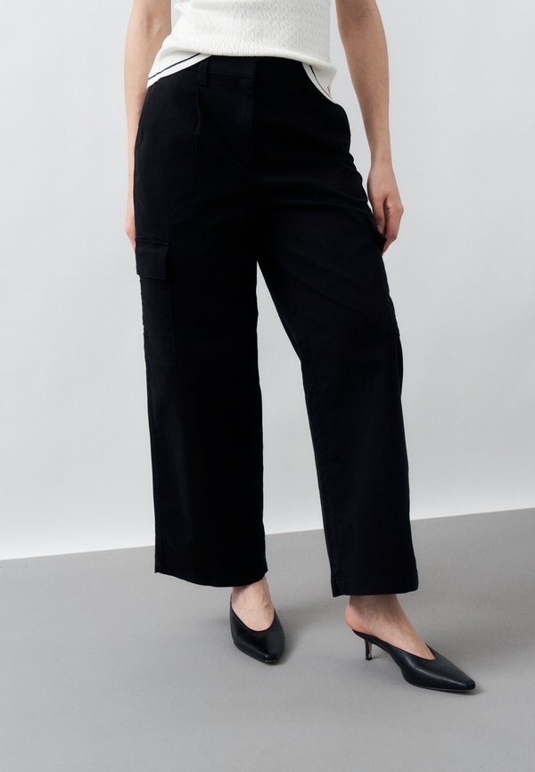 Calvin Klein Jeans  EWAIST