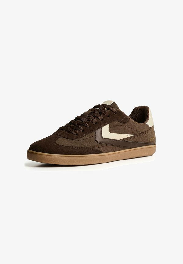 Bershka Trainers - brown