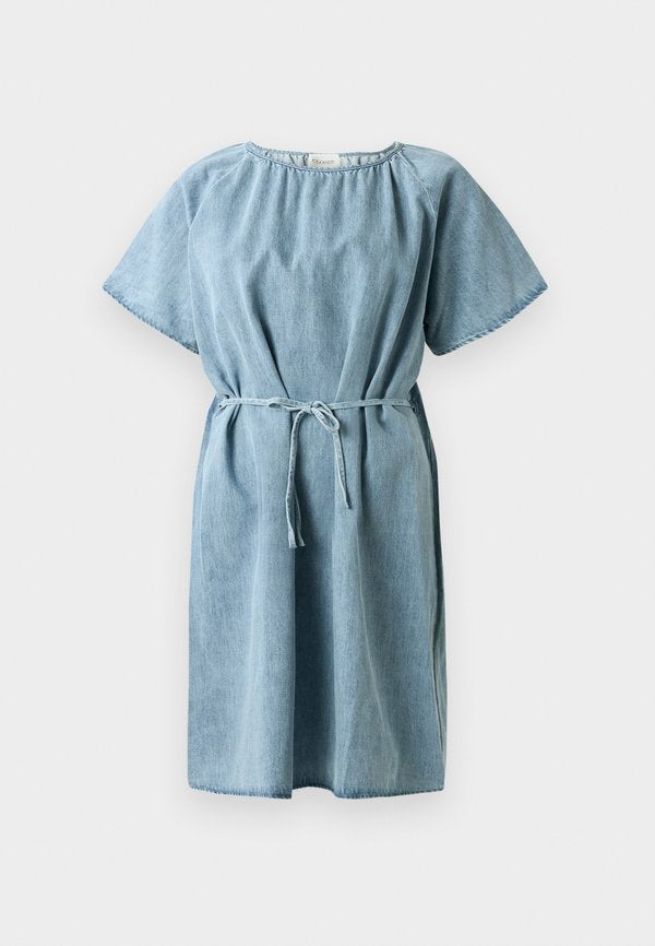 CLOSED SHORT GATHERED DRESS