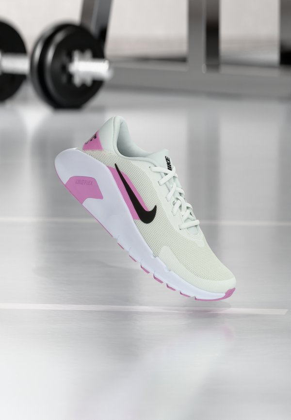 Nike Performance W NIKE FLEX TRAIN - Training shoe - summit white/black/light magenta/white