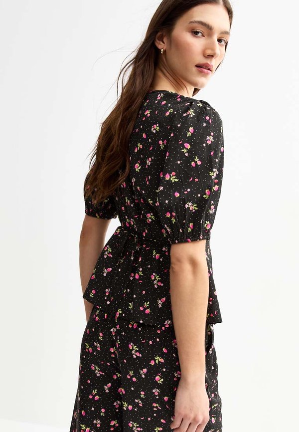 New Look FLORAL PRINT V-NECK