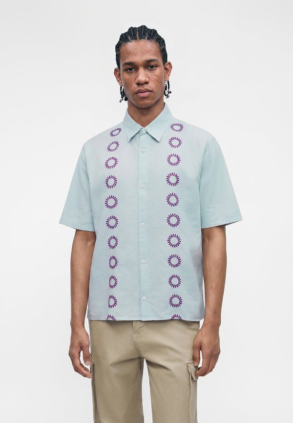 Hollister Co. CUBAN EMBROIDERY