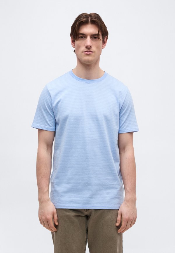 Lindbergh STRIPED O NECK TEE