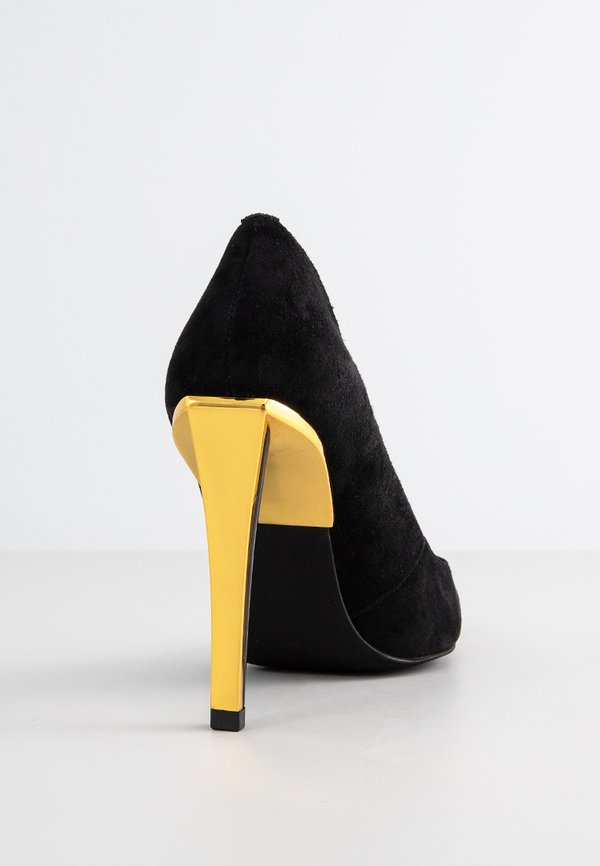 Jeffrey Campbell