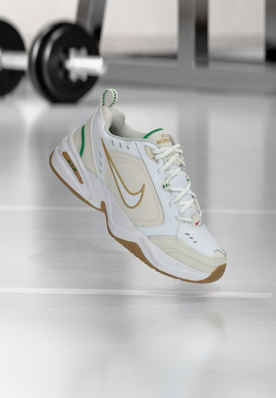 Nike Performance AIR MONARCH IV - Training shoe - white/metallic gold-coloured/phantom/lucky green/light brown