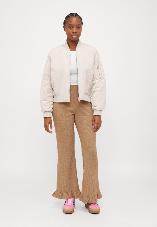 Vero Moda Petite VMSKY FLARED