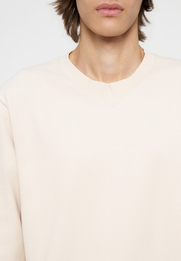 EA7 Emporio Armani