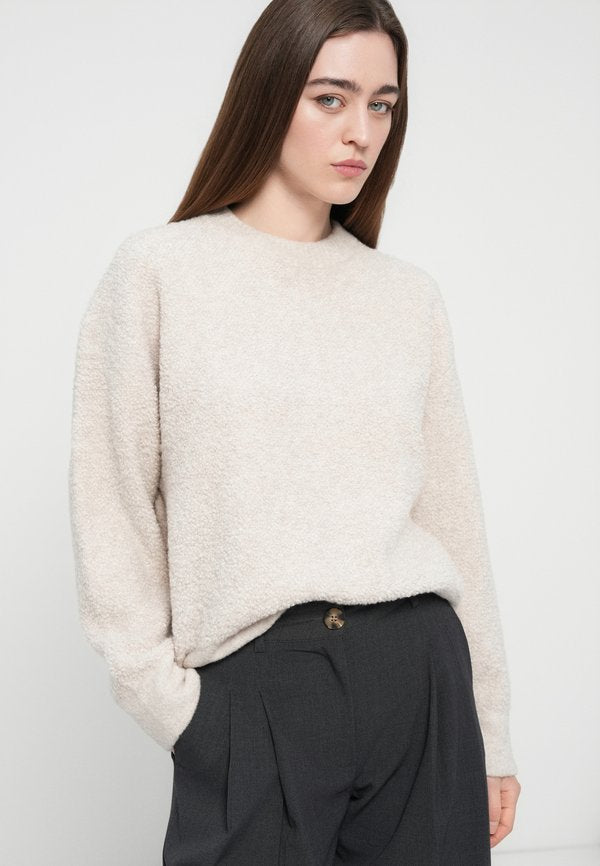 CLOSED CREW NECK LONG SLEEVE