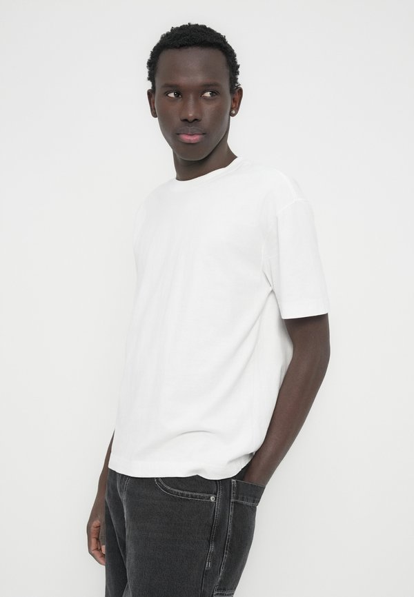 Hollister Co.