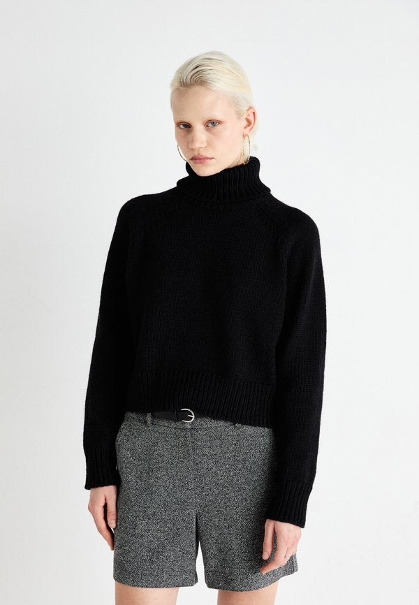Vero Moda VMMIRANDA ROLLNECK SHORT
