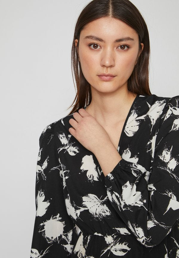 VILA VIVILLA SHORT WRAP DRESS
