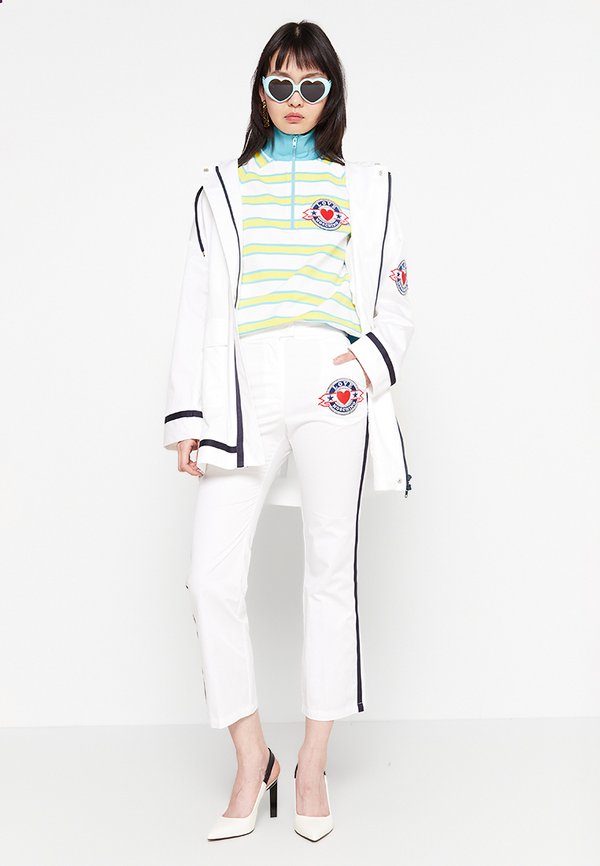 Love Moschino